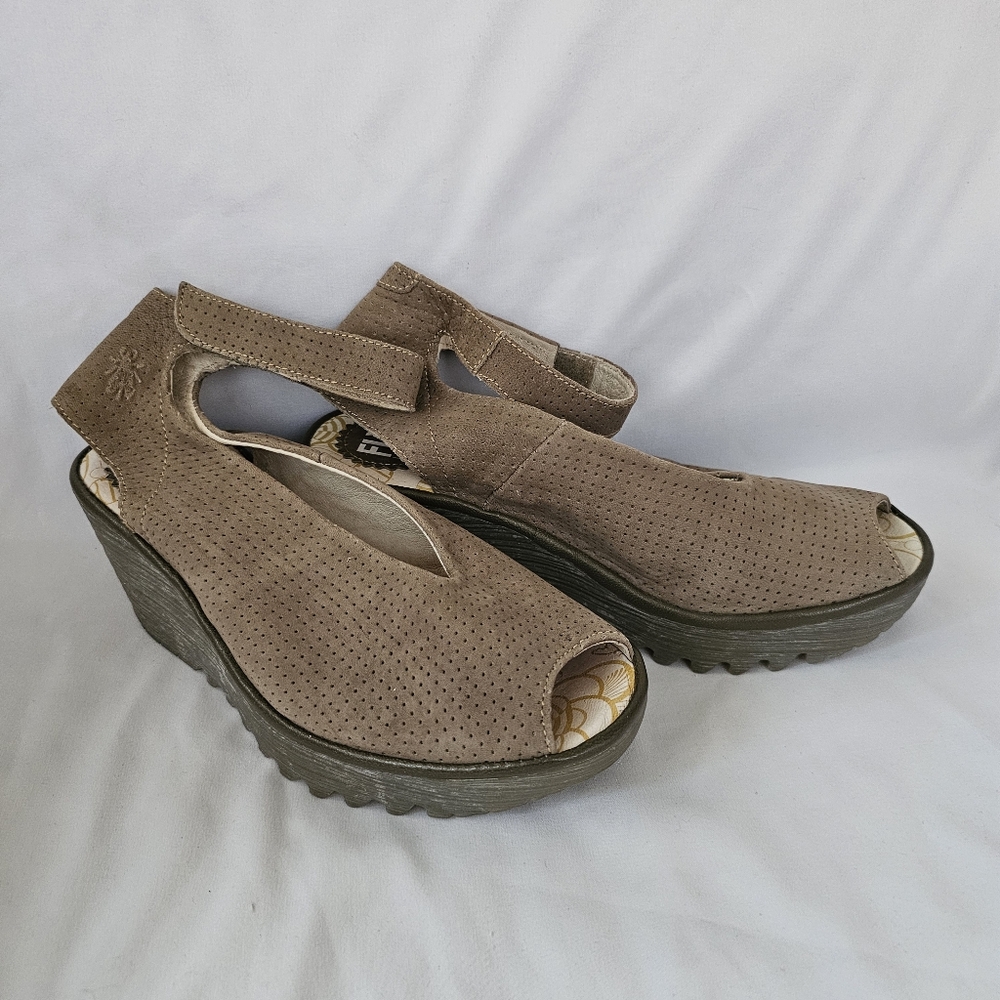 Fly London Womens Yala Wedge Sandal Tan Leather Ankle Strap Open Toe 39